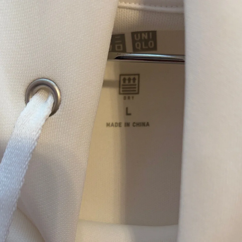 Uniqlo White Hoodie Sweatshirt - Picture 2 of 5